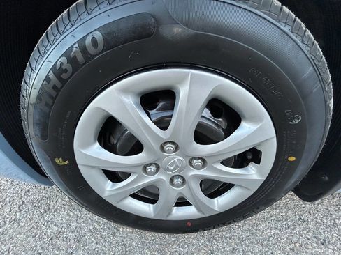 Used 2014 Hyundai Accent GS image 28