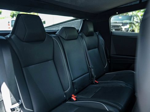 Used 2024 Tesla Cybertruck AWD Crew Cab image 19