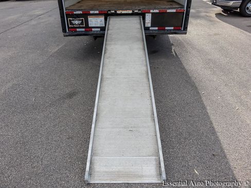 Used 2017 Ford E-350 and Econoline 350 Super Duty RWD image 15