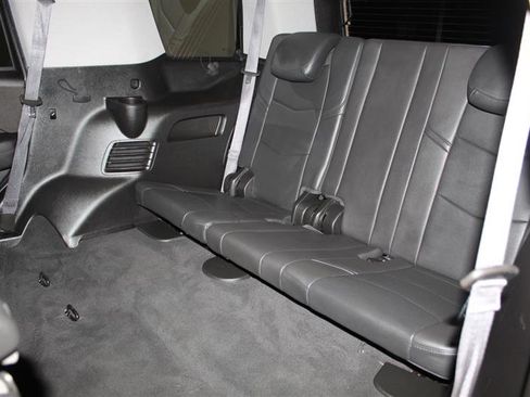 Used 2015 Cadillac Escalade Luxury AWD/4WD image 30