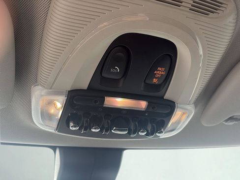 Used 2019 MINI Cooper S w/ Signature Upholstery Package image 29