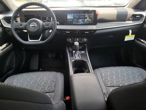 New 2025 Nissan Kicks SV w/ Illumination Package image 22