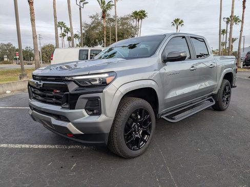 Used 2025 Chevrolet Colorado Z71 w/ Technology Package image 8