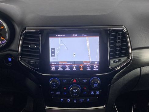 Used 2020 Jeep Grand Cherokee Altitude AWD/4WD image 21