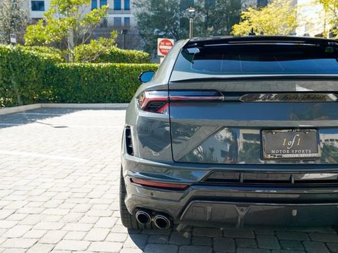 Used 2023 Lamborghini Urus Performante image 24