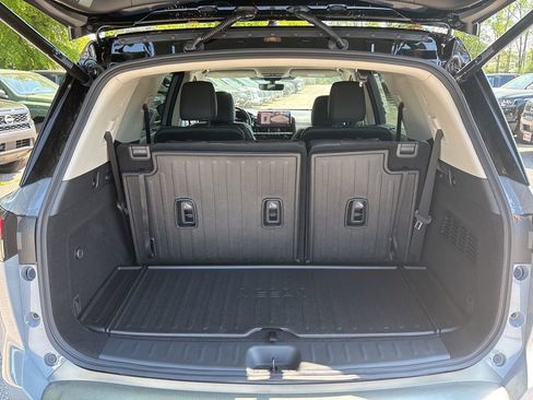 New 2026 Nissan Pathfinder Platinum AWD/4WD image 17