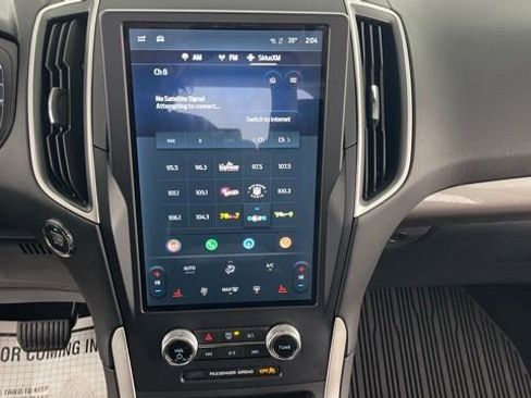 Used 2023 Ford Edge SEL w/ Convenience Package image 41