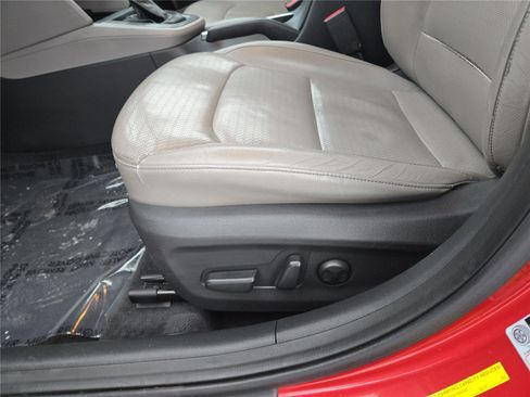 Used 2017 Hyundai Elantra Limited image 21