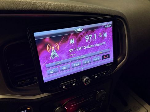 Used 2022 Dodge Charger SXT w/ Blacktop Package image 12