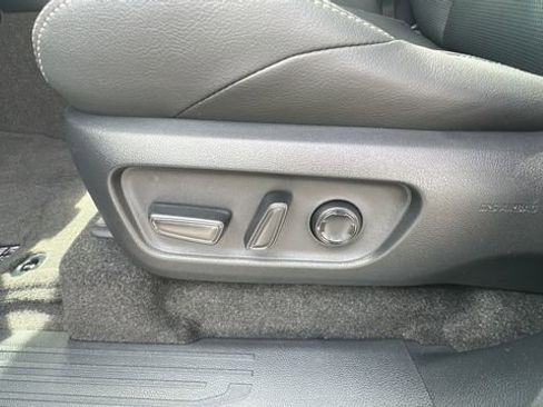 New 2026 Toyota 4Runner Limited AWD/4WD image 16