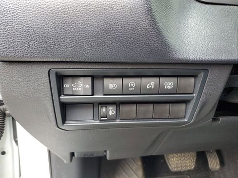 Used 2024 Toyota Tundra SR AWD/4WD image 13