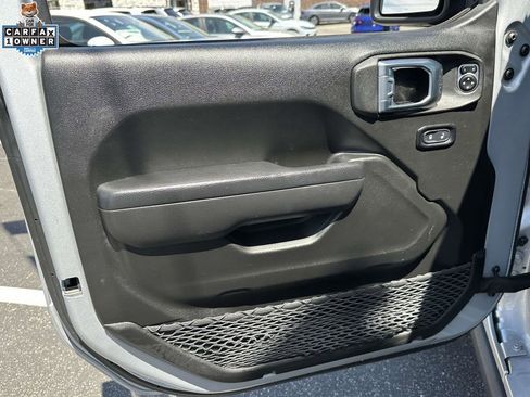 Used 2023 Jeep Wrangler Unlimited w/ Cold Weather Group AWD/4WD image 16