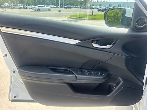 Used 2020 Honda Civic Sport image 13