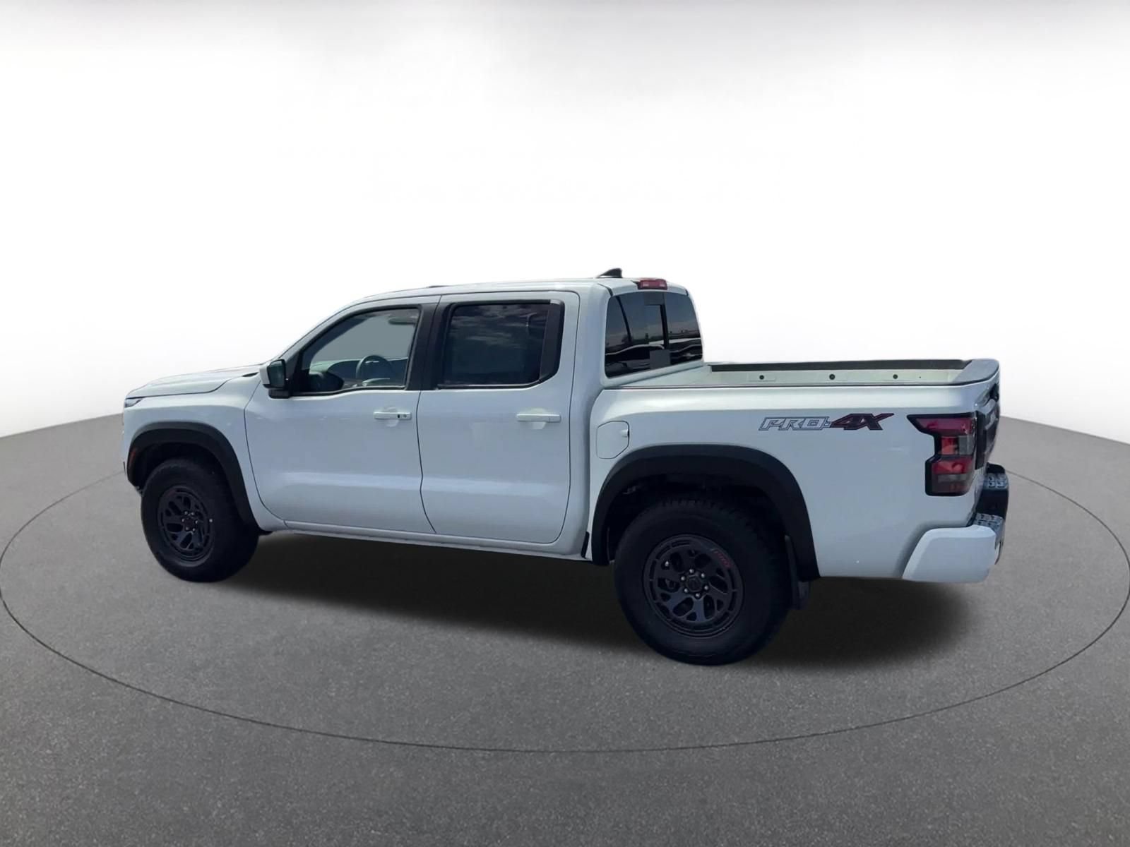 Used 2026 Nissan Frontier PRO-4X AWD/4WD image 9