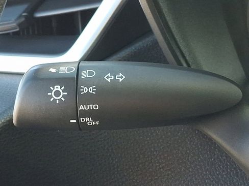 Certified 2023 Toyota Corolla SE image 25