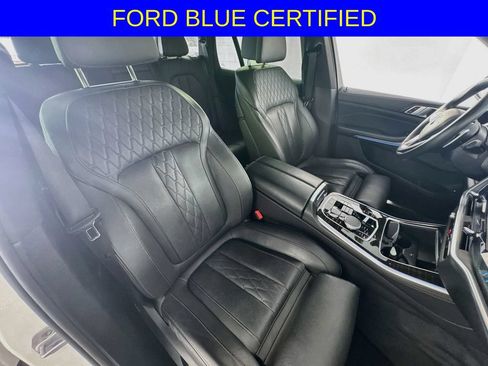 Used 2025 BMW X5 xDrive50e AWD/4WD image 33