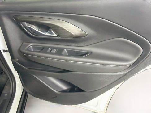 Used 2023 GMC Terrain SLT FWD image 29