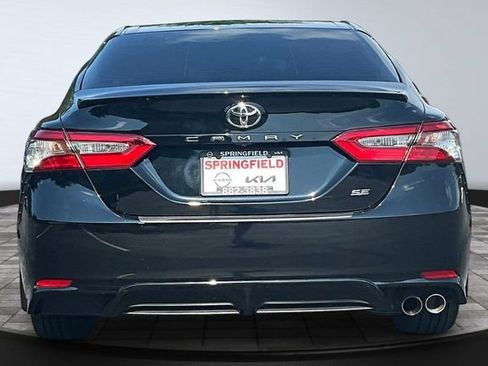 Used 2018 Toyota Camry SE w/ Moonroof Package FWD image 5