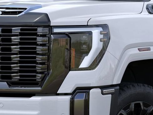 New 2026 GMC Sierra 2500 Denali Ultimate w/ LPO, Black Badging Package AWD/4WD image 10