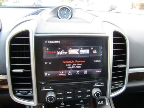 Used 2017 Porsche Cayenne S Platinum image 18