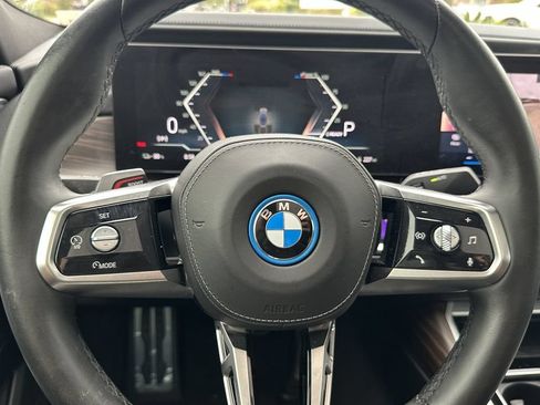 Used 2023 BMW i7 xDrive60 AWD/4WD image 26