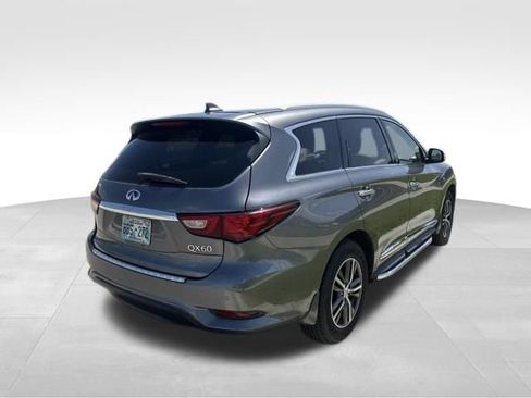 Used 2017 INFINITI QX60 Luxe w/ Premium Plus Package AWD/4WD image 3
