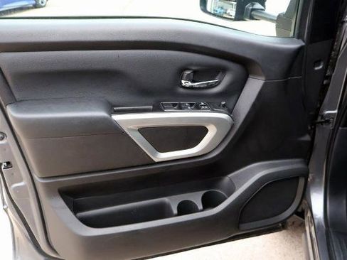 Certified 2024 Nissan Titan SV w/ SV Convenience Package image 17