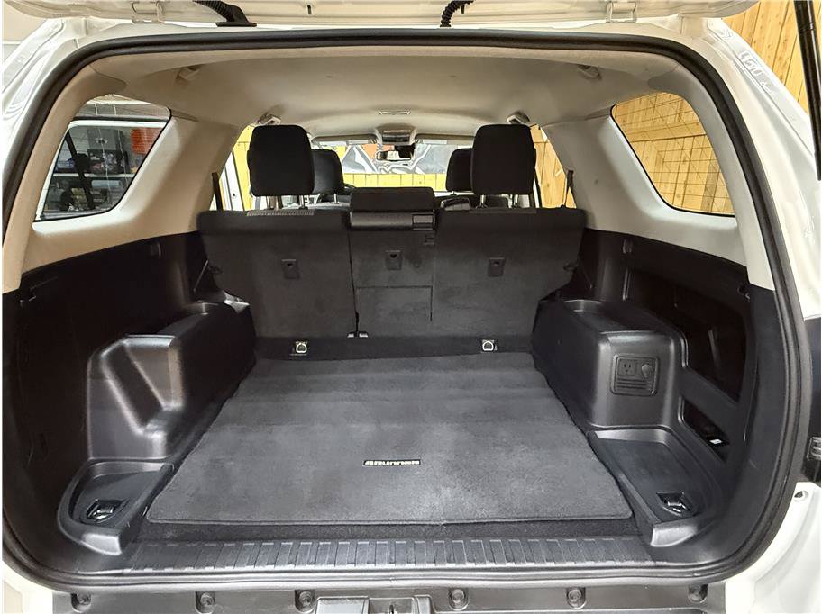 Used 2023 Toyota 4Runner SR5 AWD/4WD image 13