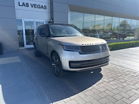 Used 2026 Land Rover Range Rover SE AWD/4WD image 3