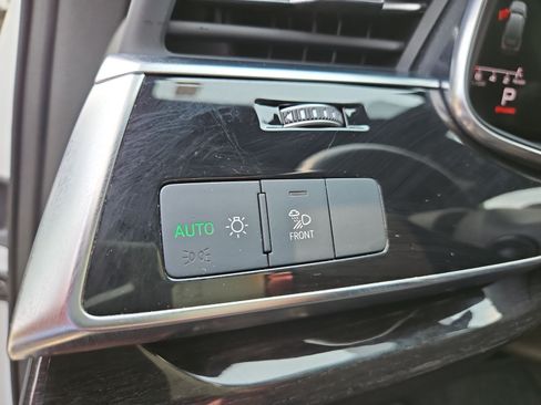 Used 2025 Audi Q7 3.0T Premium Plus AWD/4WD image 23