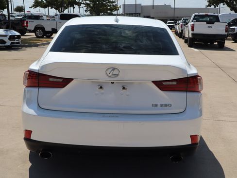 Used 2015 Lexus IS 250 RWD image 4