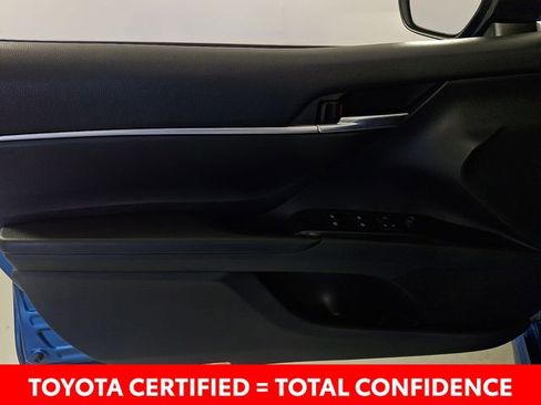 Used 2019 Toyota Camry SE FWD image 16