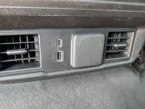 Used 2025 GMC Sierra 1500 SLT RWD image 15