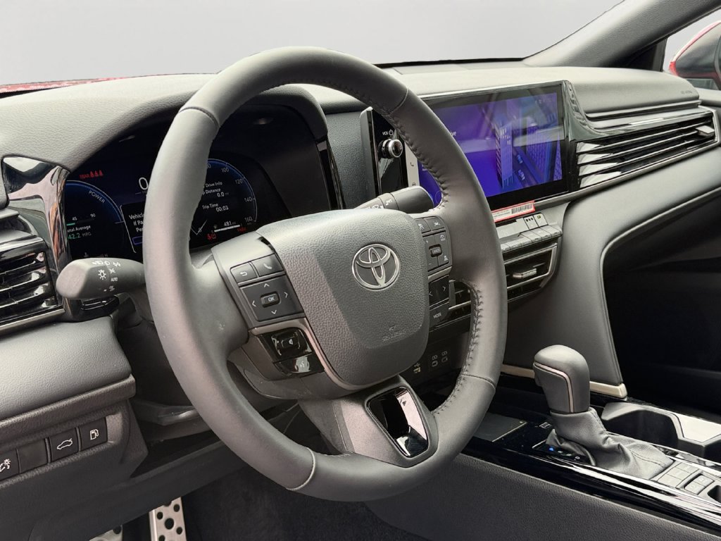 Used 2026 Toyota Camry XSE FWD image 18