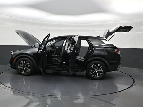 Used 2023 Kia Sportage EX FWD image 34