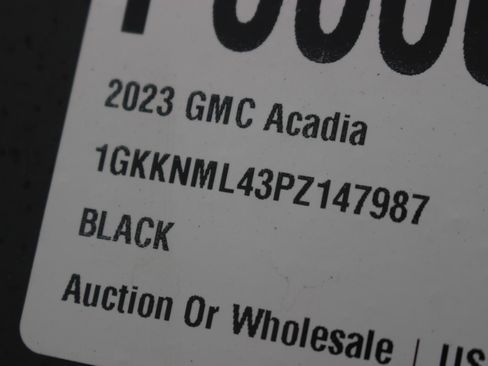 Used 2023 GMC Acadia SLT FWD image 11