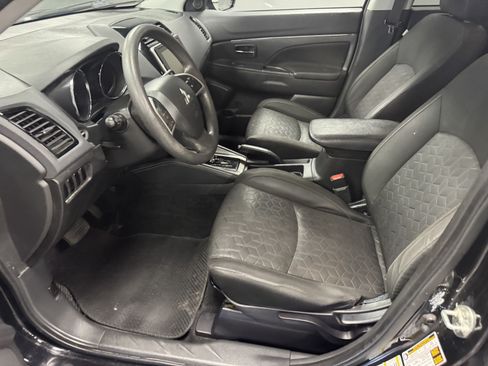 Used 2020 Mitsubishi Outlander Sport ES FWD image 10