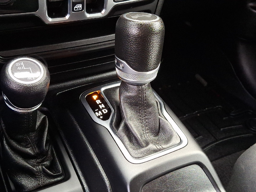 Used 2021 Jeep Wrangler Unlimited Sport AWD/4WD image 22