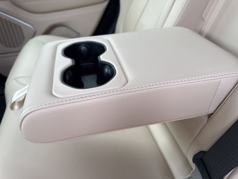 Used 2022 Jeep Grand Cherokee Limited 4xe image 18