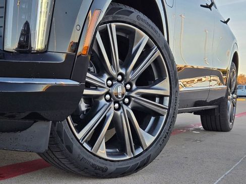 New 2026 Cadillac Optiq Sport 2 image 8