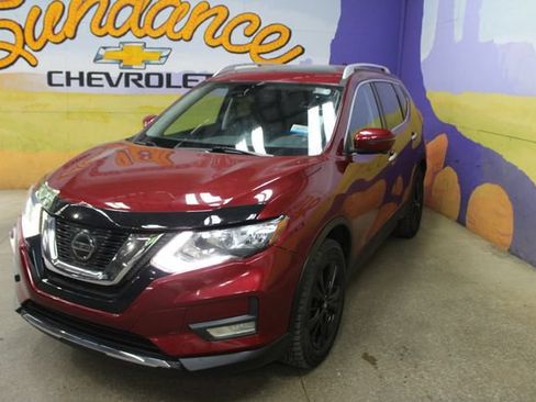 Used 2020 Nissan Rogue SV AWD/4WD image 8