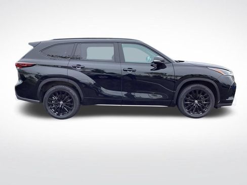 Used 2025 Toyota Highlander XSE AWD/4WD image 10