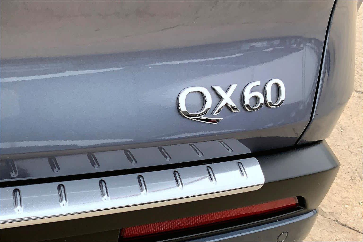 Used 2023 INFINITI QX60 Sensory w/ Vision Package FWD image 29
