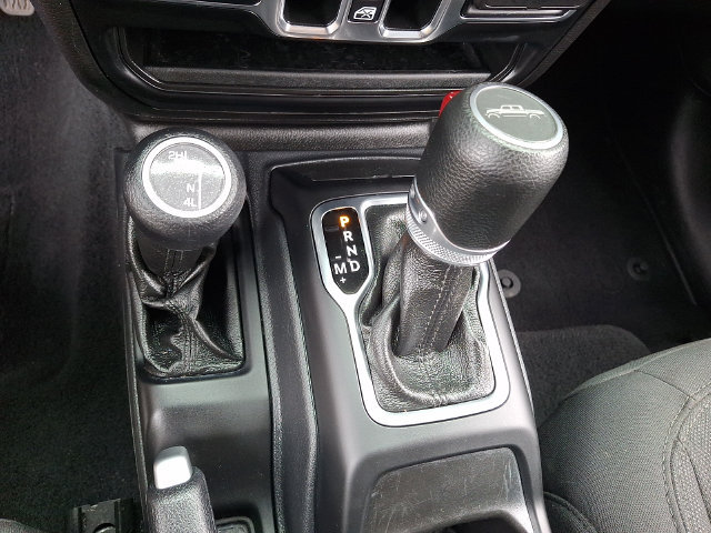 Used 2021 Jeep Gladiator Sport AWD/4WD image 16