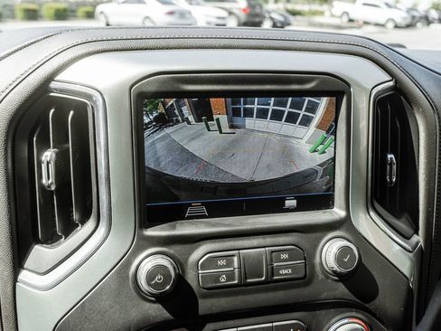 Used 2022 Chevrolet Silverado 1500 LT Trail Boss w/ Bed Protection Package AWD/4WD image 10