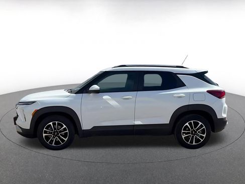 Used 2025 Chevrolet TrailBlazer LT image 9