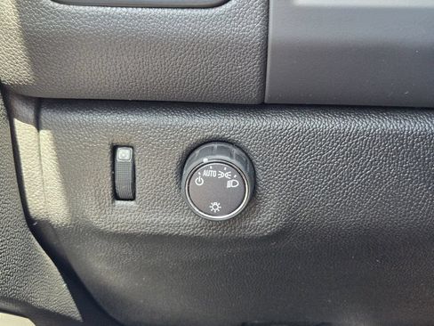 Used 2022 Chevrolet Colorado LT w/ Fleet Safety Package RWD image 23