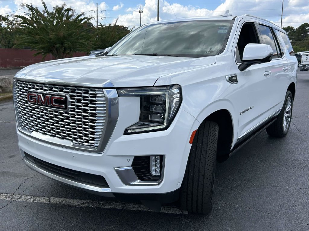 Used 2023 GMC Yukon Denali w/ Denali Reserve Package RWD image 6