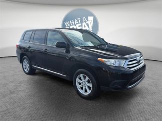 Used 2013 Toyota Highlander Plus w/ Cold Weather Pkg video 1