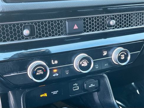 Used 2023 Honda Civic Sport image 15